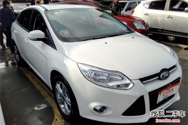 福特福克斯三厢2012款1.6L 自动风尚型
