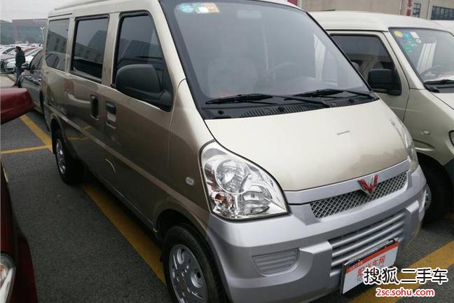 五菱荣光2011款1.2L基本型