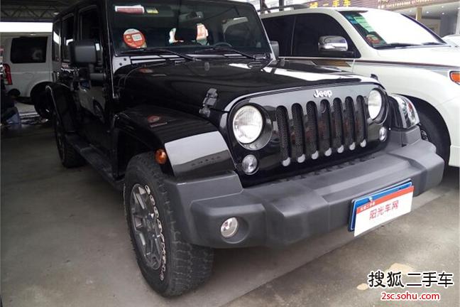 Jeep牧马人四门版2013款3.6L 撒哈拉