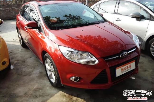 福特福克斯两厢2012款1.6l 自动风尚型