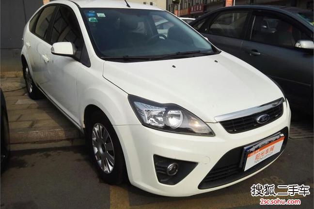 福特福克斯两厢2013款两厢经典 1.8L 手动基本型