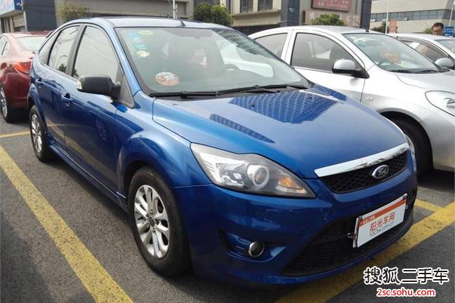 福特福克斯两厢2012款两厢经典 1.8L 手动基本型