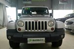 Jeep牧马人四门版2011款3.8L 撒哈拉