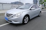 现代索纳塔八2013款2.0L 自动领先版