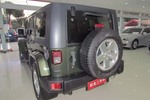 Jeep牧马人四门版2009款3.8L 撒哈拉