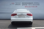 奥迪A4L2015款35 TFSI 自动标准型