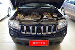 Jeep指南者2.4L 四驱豪华版