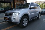 三菱帕杰罗2011款3.0L GLS 自动 四驱