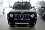 Jeep自由客2013款2.4L 炫黑运动版