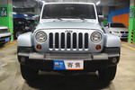 Jeep牧马人两门版2012款3.6L Sahara 极地版