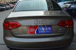 奥迪A4L2010款2.0TFSI 标准型