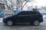 Jeep自由客2015款2.0L运动版