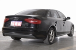 奥迪A4L2013款30 TFSI 自动舒适型