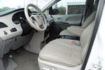 丰田Sienna2011款2.7L 两驱自动型