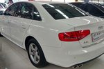 奥迪A4L2015款30 TFSI 自动舒适型