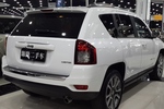 Jeep指南者2014款2.4L 四驱豪华导航版