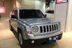 Jeep自由客2013款2.4L 炫黑运动版