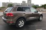 大众途锐2014款3.0TSI V6 黑色探险者 