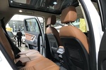 路虎发现神行2016款2.0T HSE LUXURY