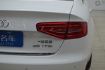 奥迪A4L2012款2.0TFSI 标准型