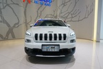 Jeep自由光2016款2.0L 优越版