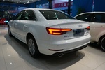 奥迪A4L2017款40TFSI 进取型