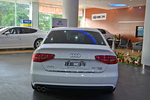 奥迪A4L2013款40 TFSI quattro个性运动型