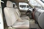 日产PICKUP厢式车2011款2.4L两驱标准型7座