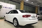 奥迪A4L2015款35 TFSI 自动标准型