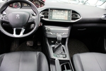 标致308S2015款1.2T 自动劲驰版