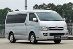 丰田HIACE2011款2.7L 手动标准版13座