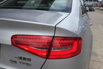 奥迪A4L2015款35 TFSI 自动舒适型