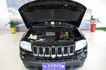 Jeep指南者2013款2.4L 四驱运动版