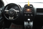 Jeep指南者2011款2.4 豪华导航版