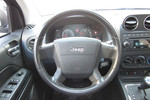 Jeep指南者2009款2.4L 运动版