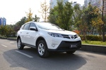丰田RAV42015款2.0L CVT两驱都市版