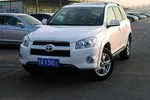 丰田RAV42011款2.4L 手动四驱豪华版 