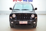 Jeep自由客2013款2.4L 炫黑运动版