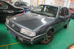 大众桑塔纳2001款2000 GLS 手动