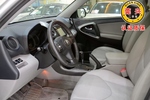 丰田RAV42011款2.4L 自动四驱至臻版 