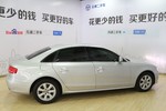 奥迪A4L2011款2.0TFSI 标准型