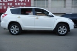 丰田RAV42010款2.4L 自动 豪华升级版