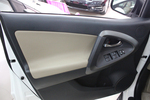 丰田RAV42011款2.4L 自动四驱至臻版 