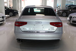 奥迪A4L2013款35 TFSI(2.0T)自动舒适型