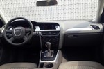 奥迪A4L2010款2.0TFSI 标准型