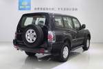 三菱帕杰罗2011款3.0L GL 手动 四驱