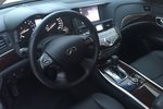 英菲尼迪Q702013款2.5L 雅致版