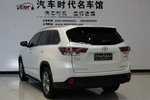 丰田汉兰达2015款2.0T 四驱 7座豪华导航版