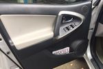 丰田RAV42011款2.4L 自动四驱豪华版 