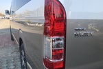 丰田HIACE2011款2.7L 自动豪华版13座